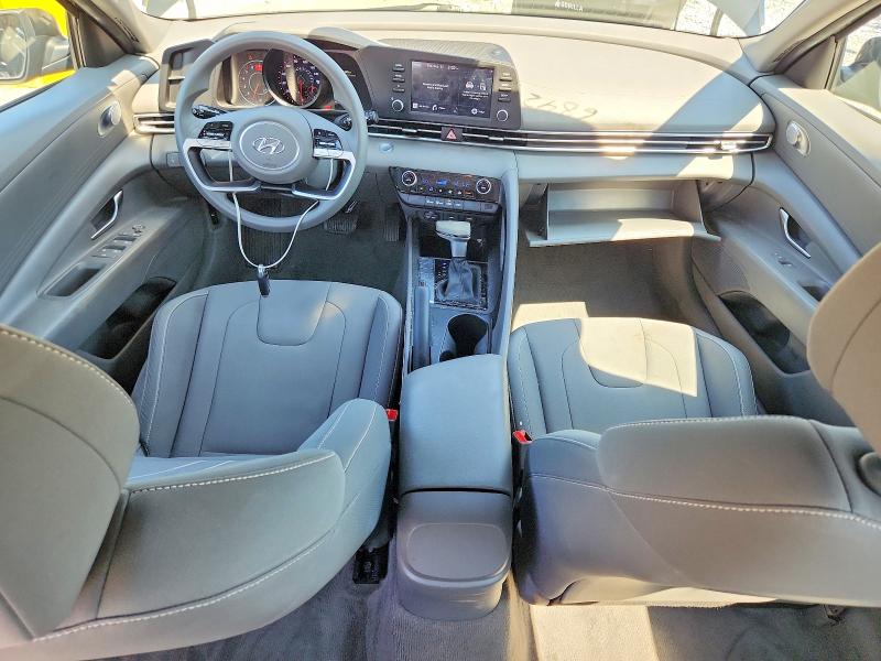 2022 Hyundai Elantra მანქანა იყიდება აუქციონზე, vin: KMHLM4AG4NU355611, აუქციონის ნომერი: 70041226