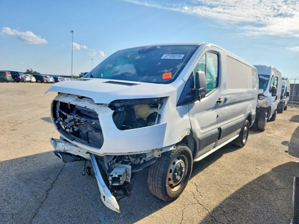 67189376 :رقم المزاد ، 1FTYE1ZM8JKB56325 vin ، 2018 Ford Transit مزاد بيع