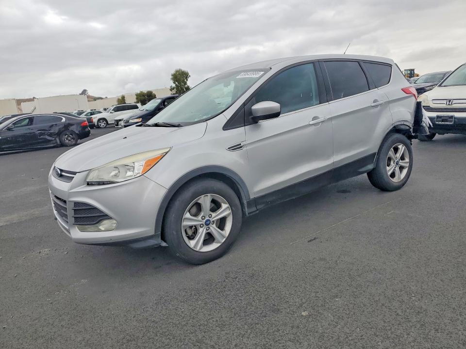 2014 Ford Escape მანქანა იყიდება აუქციონზე, vin: 1FMCU9GX2EUA13465, აუქციონის ნომერი: 69649986