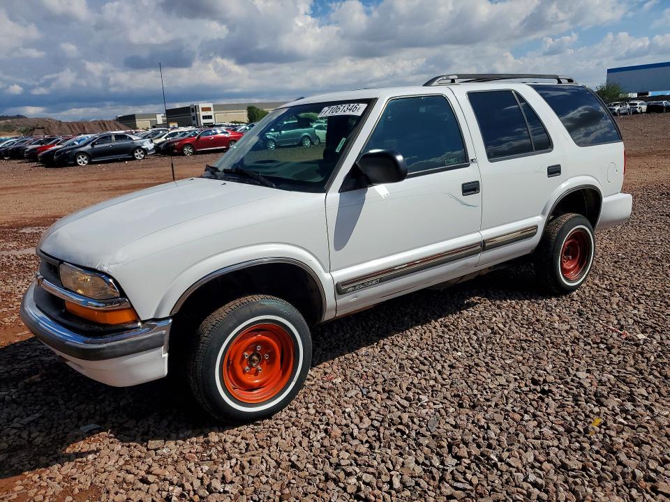 71061346 :رقم المزاد ، 1GNDT13W3X2249526 vin ، 1999 Chevrolet Blazer مزاد بيع