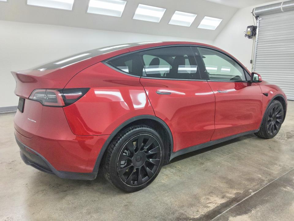 70830906 :رقم المزاد ، 7SAYGDEE4NF481263 vin ، 2022 Tesla Model Y مزاد بيع