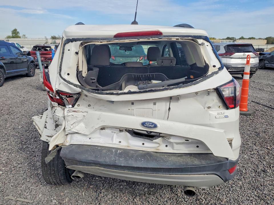 Продаж на аукціоні авто 2018 Ford Escape, vin: 1FMCU9G96JUC38564, номер лоту: 70327776