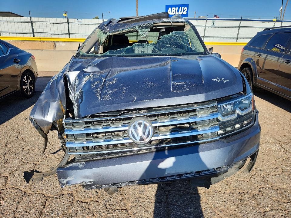 65869686 :رقم المزاد ، 1V2NR2CA6JC576234 vin ، 2018 Volkswagen Atlas مزاد بيع