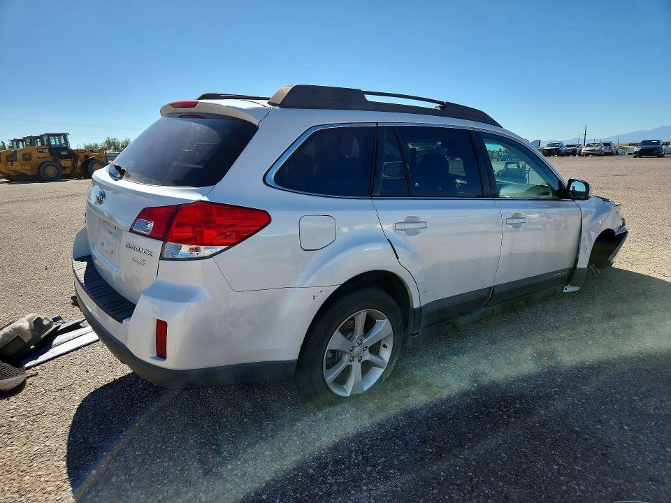 2013 Subaru Outback მანქანა იყიდება აუქციონზე, vin: 4S4BRBGC0D3304746, აუქციონის ნომერი: 69364126