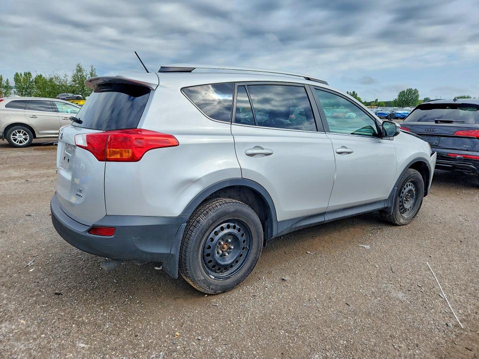 67070246 :رقم المزاد ، 2T3BFREV9FW368844 vin ، 2015 Toyota Rav4 مزاد بيع