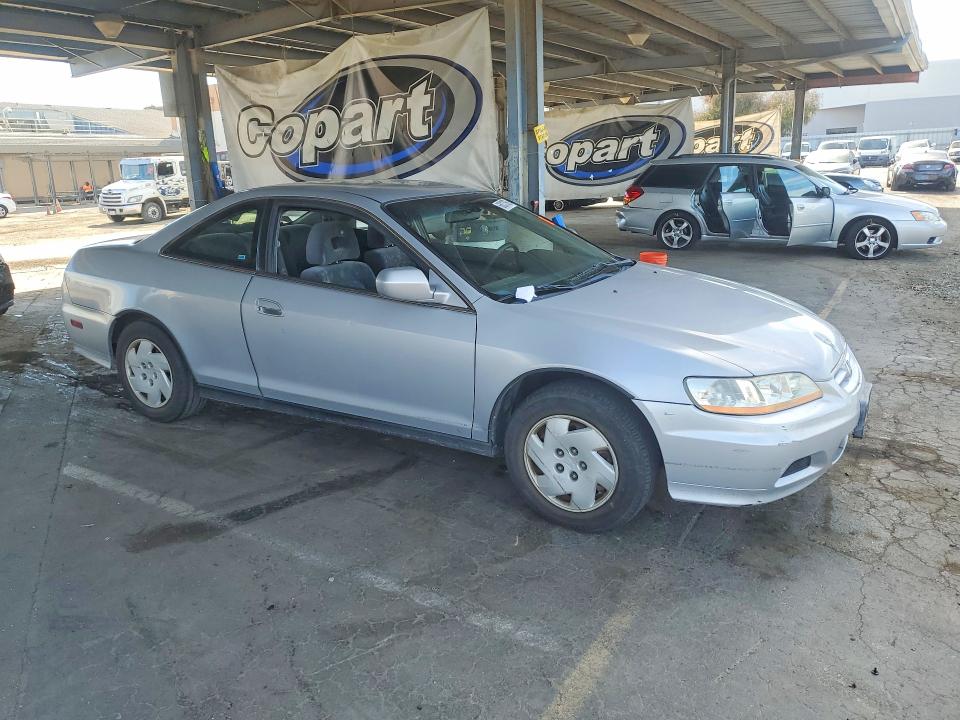2001 Honda Accord მანქანა იყიდება აუქციონზე, vin: 1HGCG22401A036370, აუქციონის ნომერი: 68037056