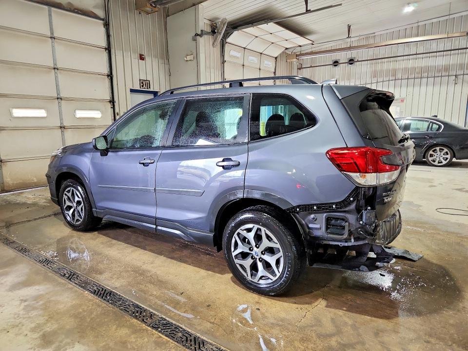 2021 Subaru Forester მანქანა იყიდება აუქციონზე, vin: JF2SKAJC8MH513295, აუქციონის ნომერი: 70604796