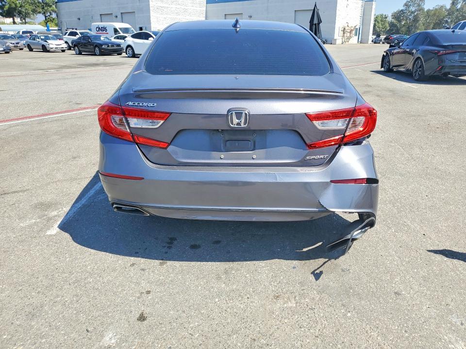 Продажа на аукционе авто 2018 Honda Accord, vin: 1HGCV1F39JA132452, номер лота: 68655496