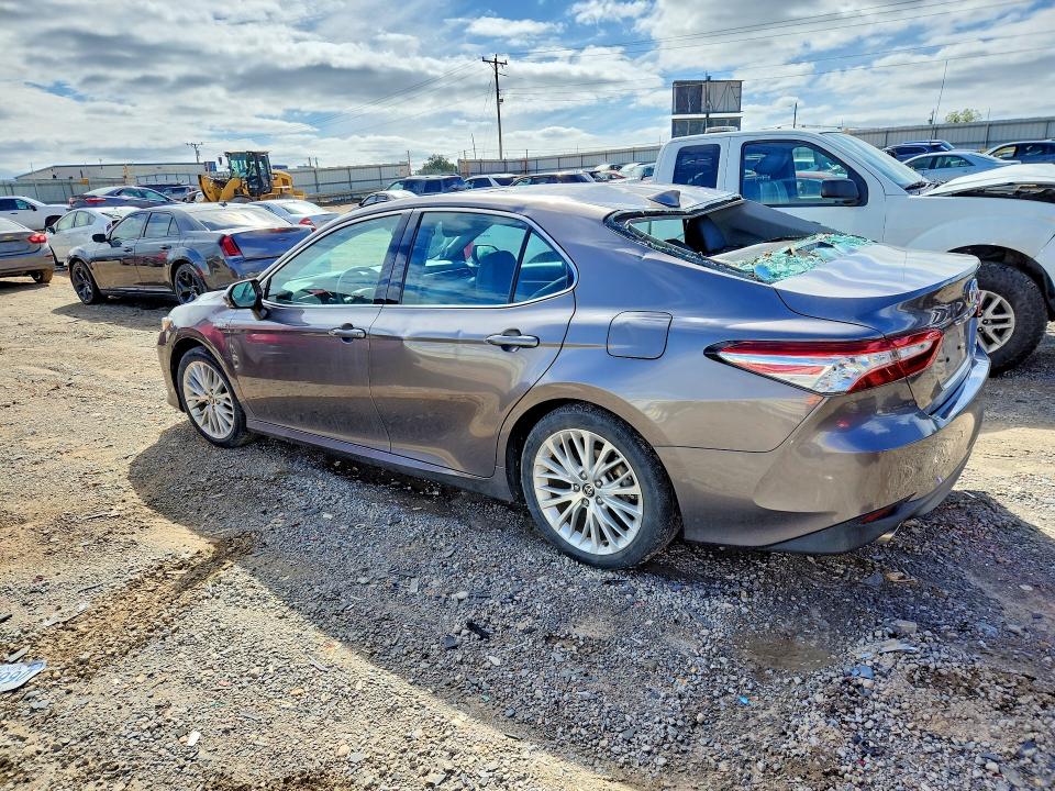 69961486 :رقم المزاد ، 4T1F31AK5LU017571 vin ، 2020 Toyota Camry مزاد بيع