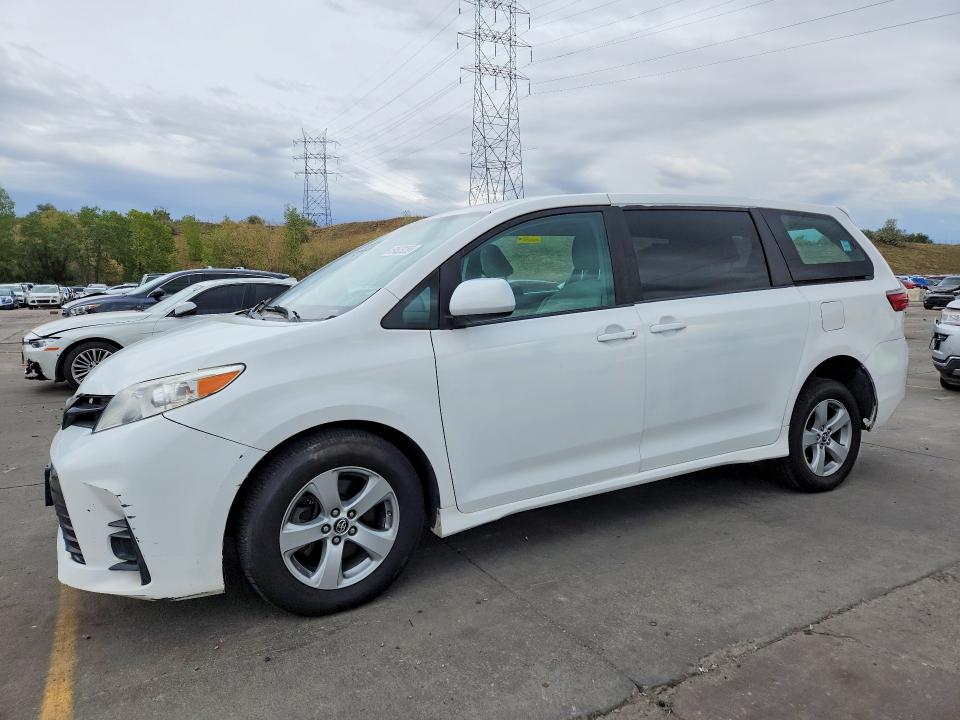 Aukcja sprzedaży 2018 Toyota Sienna, vin: 5TDZZ3DCXJS948696, numer aukcji: 69523066