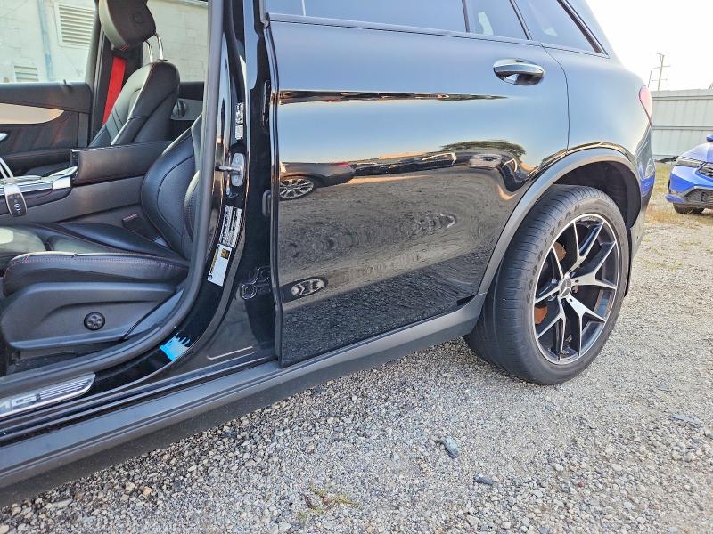 63492666 :رقم المزاد ، W1N0G6EB7MF894096 vin ، 2021 Mercedes-benz Glc مزاد بيع