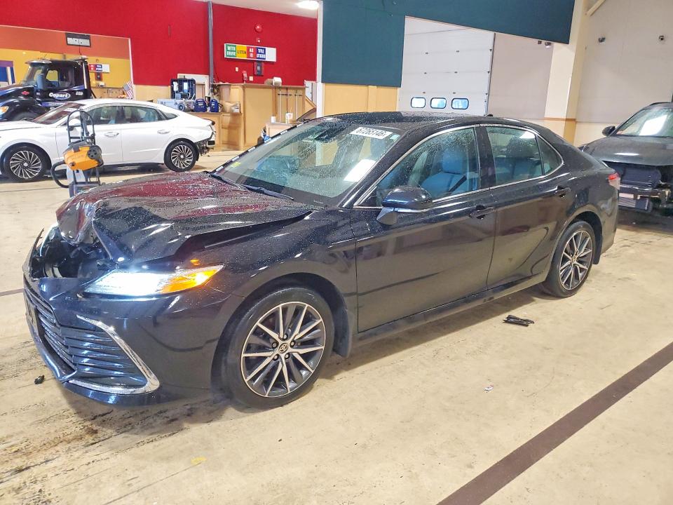 67265146 :رقم المزاد ، 4T1F11BK1PU078104 vin ، 2023 Toyota Camry مزاد بيع