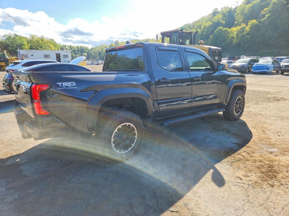 2026 Toyota Tacoma მანქანა იყიდება აუქციონზე, vin: 3TMLB5JN7TM214015, აუქციონის ნომერი: 69906536