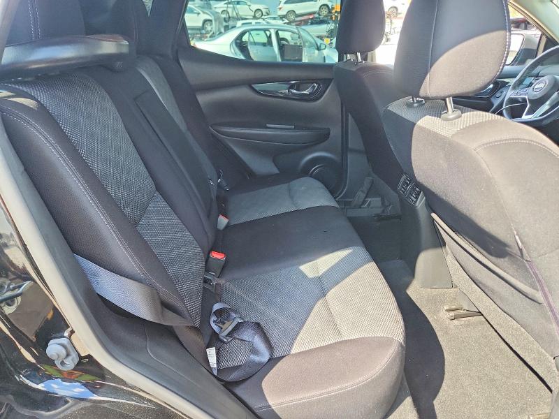 68185086 :رقم المزاد ، JN1BJ1CR7JW205600 vin ، 2018 Nissan Rogue Sport مزاد بيع