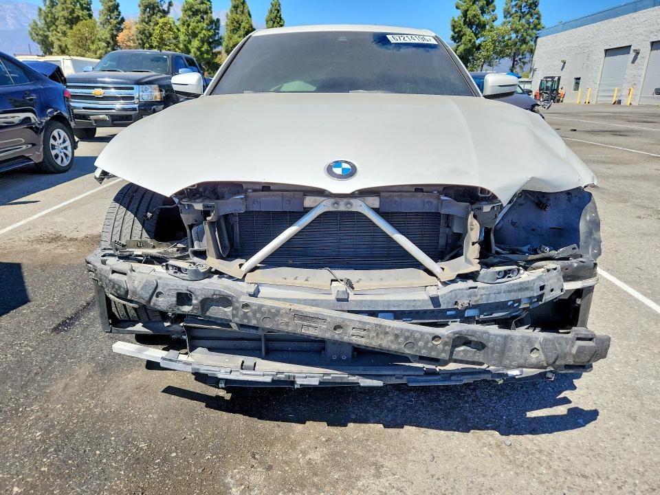 67214196 :رقم المزاد ، 3MW5R1J04L8B20522 vin ، 2020 Bmw 330i مزاد بيع