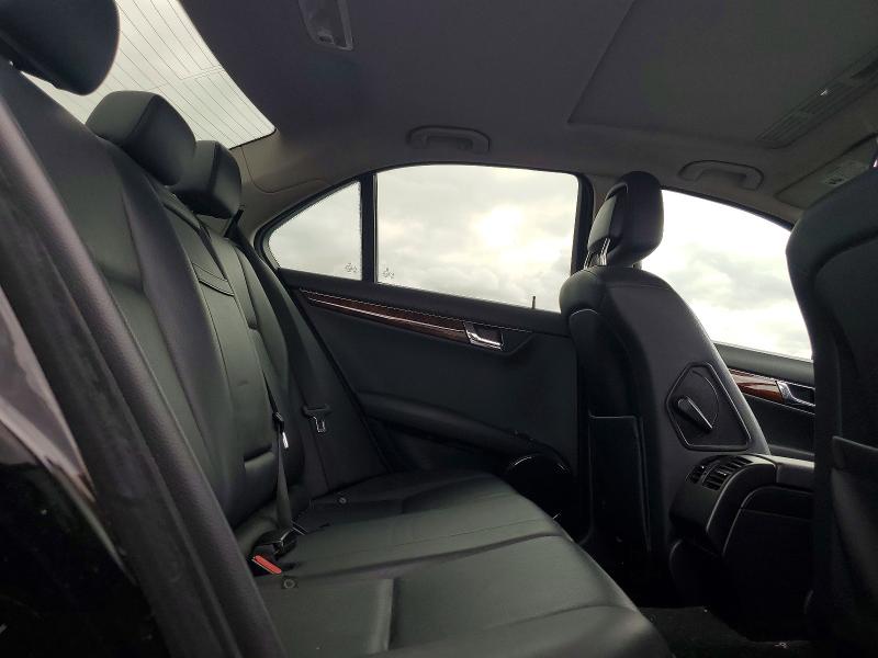 67182226 :رقم المزاد ، WDDGF54X68F089458 vin ، 2008 Mercedes-benz C-class C300 مزاد بيع