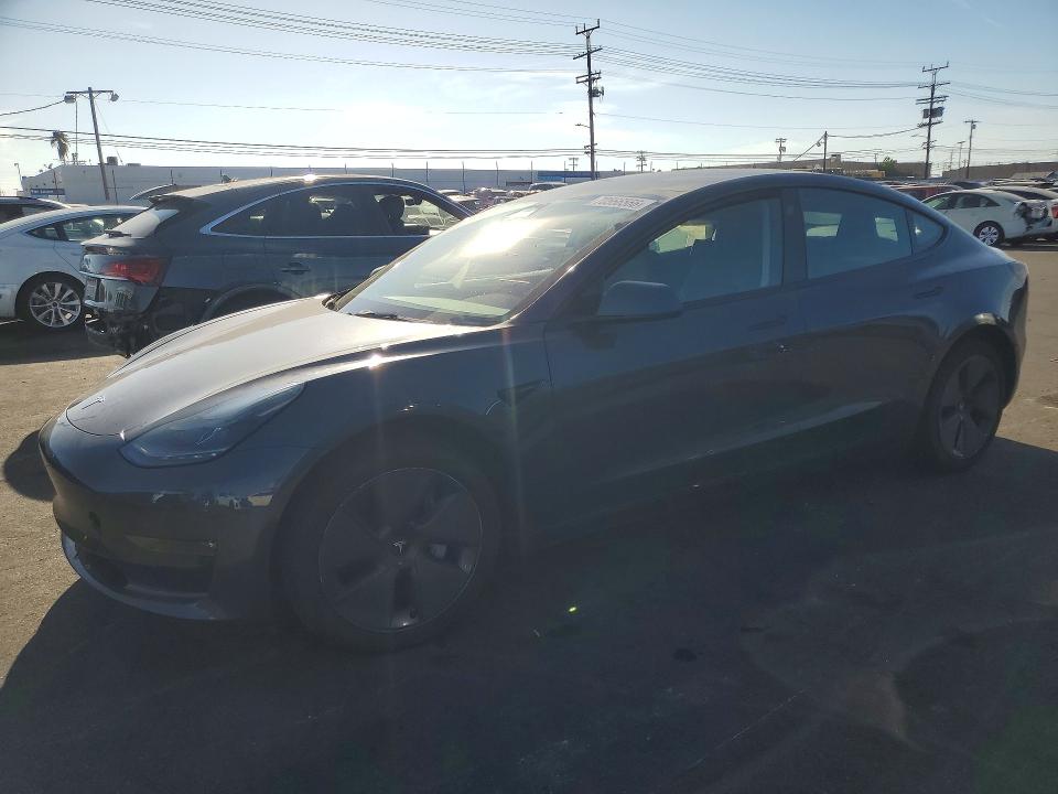 2022 Tesla Model 3 მანქანა იყიდება აუქციონზე, vin: 5YJ3E1EB4NF267147, აუქციონის ნომერი: 70566566