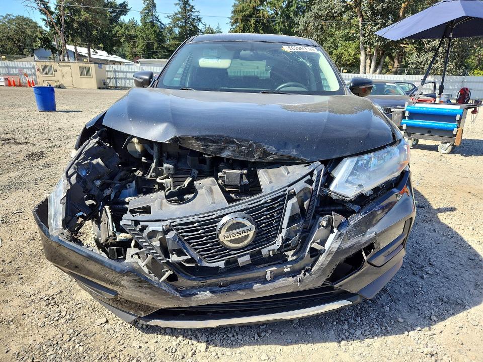 2018 Nissan Rogue მანქანა იყიდება აუქციონზე, vin: 5N1AT2MV4JC721883, აუქციონის ნომერი: 68299116