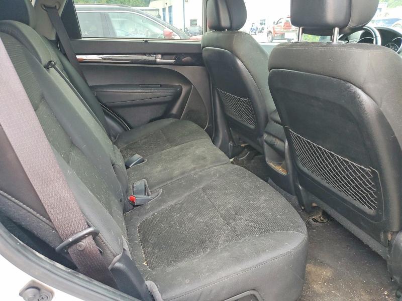 67979446 :رقم المزاد ، 5XYKTCA68FG593923 vin ، 2015 Kia Sorento مزاد بيع