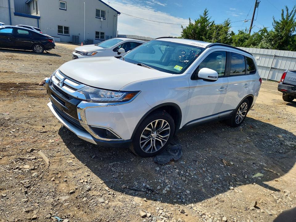 68645846 :رقم المزاد ، JA4AZ3A36GZ008317 vin ، 2016 Mitsubishi Outlander مزاد بيع