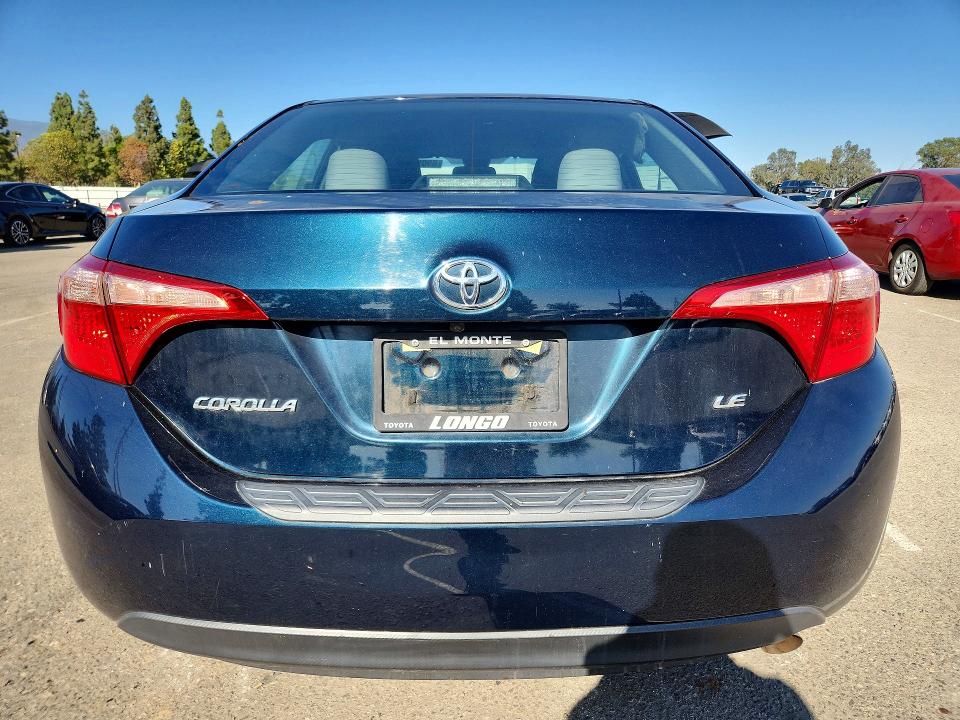 Продаж на аукціоні авто 2018 Toyota Corolla, vin: 5YFBURHE9JP792268, номер лоту: 69099946