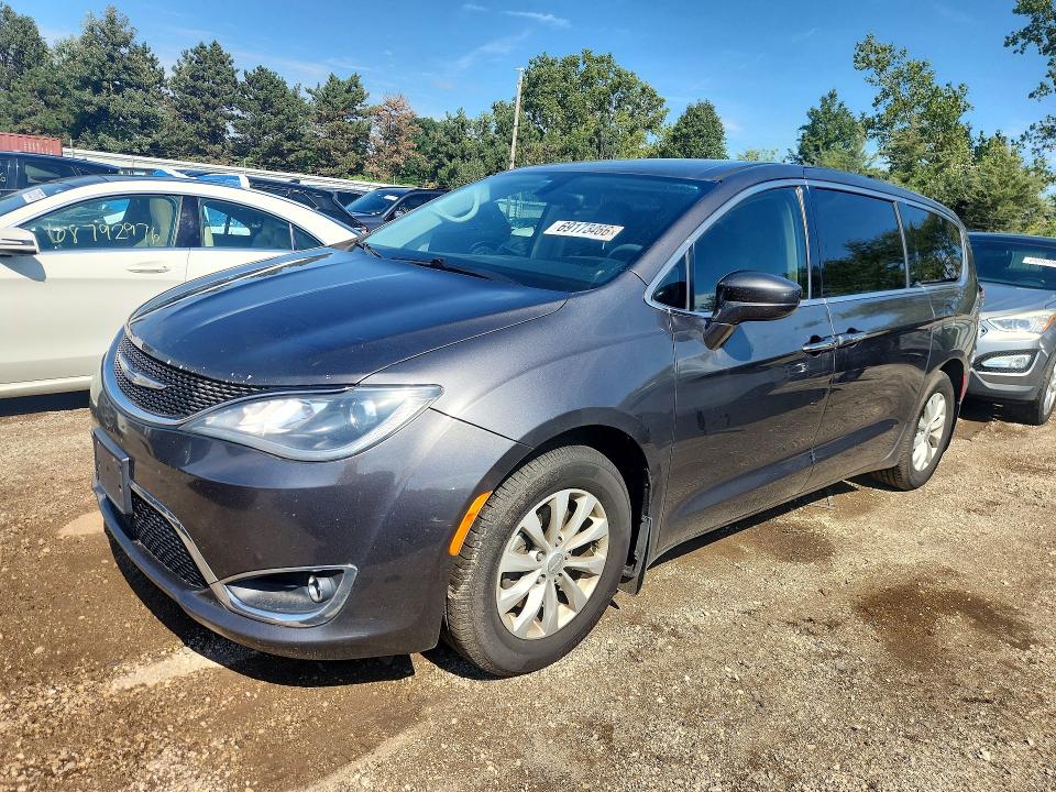 69173466 :رقم المزاد ، 2C4RC1FG0JR101801 vin ، 2018 Chrysler Pacifica مزاد بيع