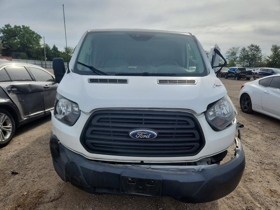 2017 Ford Transit მანქანა იყიდება აუქციონზე, vin: 1FTYR1ZM4HKB15043, აუქციონის ნომერი: 68045486