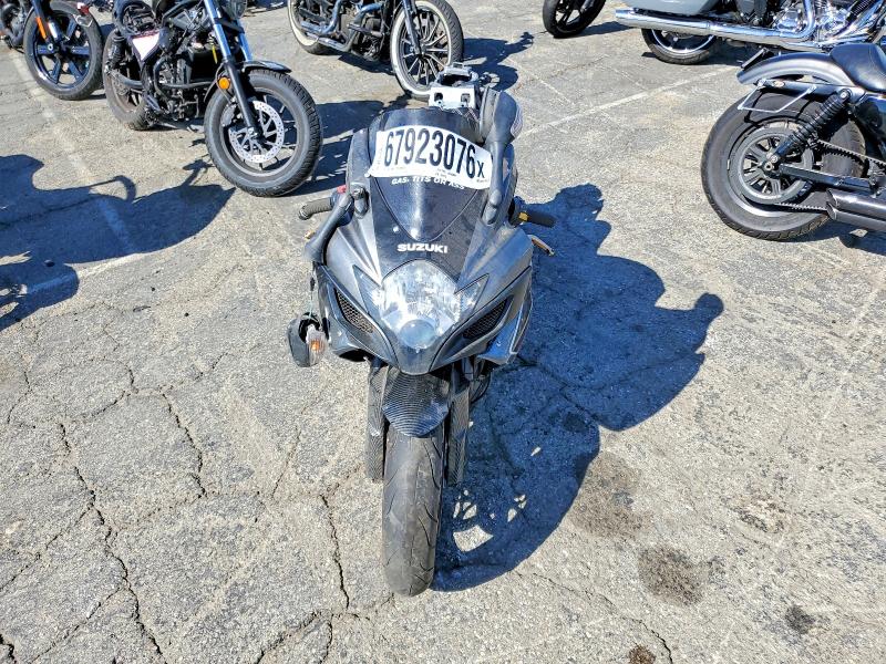 67923076 :رقم المزاد ، JS1GR7KAX62101475 vin ، 2006 Suzuki Gsx-r750 مزاد بيع