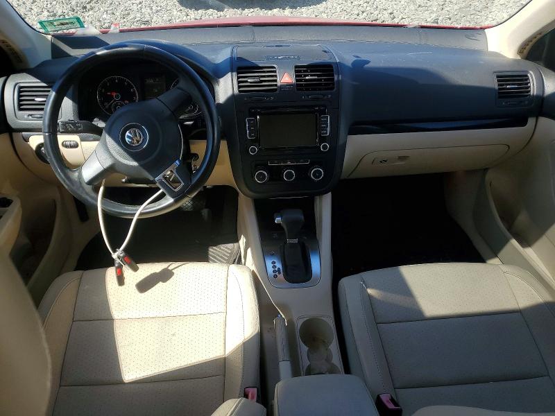 2010 Volkswagen Jetta მანქანა იყიდება აუქციონზე, vin: 3VWRA7AJ4AM065773        , აუქციონის ნომერი: 69018976