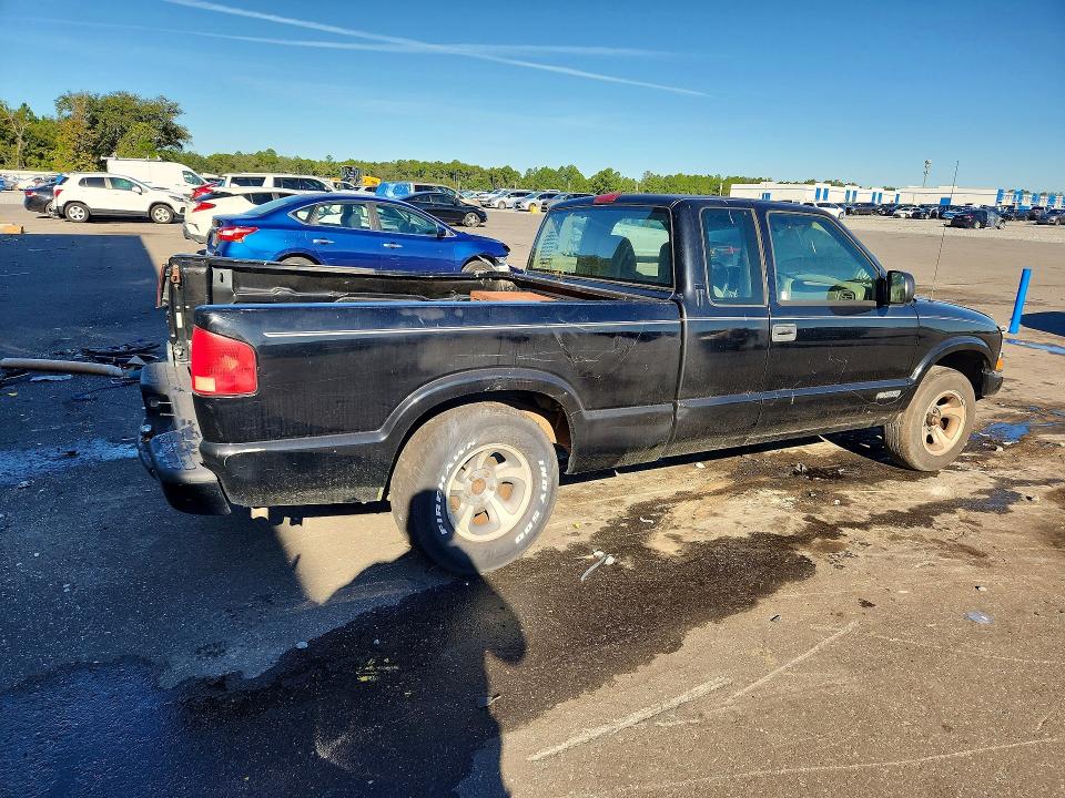 70343276 :رقم المزاد ، 1GCCS1943W8235215 vin ، 1998 Chevrolet S Truck مزاد بيع