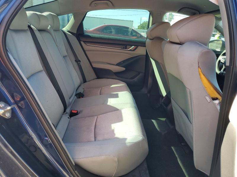69406036 :رقم المزاد ، 1HGCV1F18JA225798 vin ، 2018 Honda Accord مزاد بيع