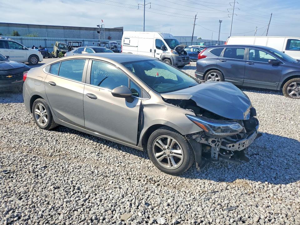 Продаж на аукціоні авто 2018 Chevrolet Cruze, vin: 1G1BE5SM8J7125692, номер лоту: 68999556