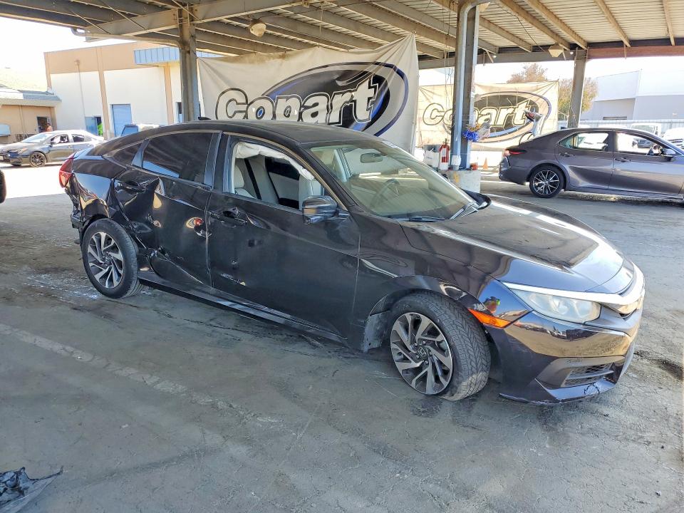 Продажа на аукционе авто 2017 Honda Civic, vin: 2HGFC2F70HH501092, номер лота: 69350486