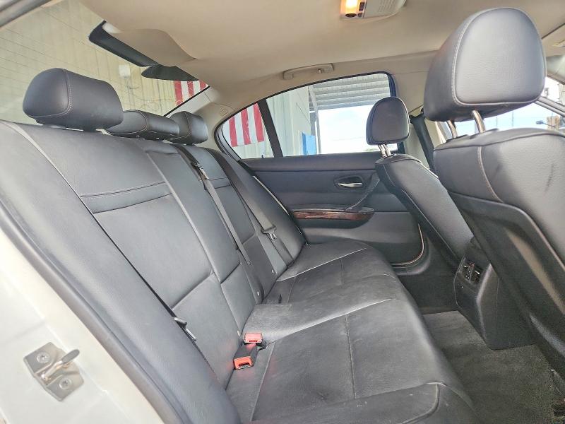 67333006 :رقم المزاد ، WBAPH7G5XBNM56155 vin ، 2011 Bmw 328 مزاد بيع
