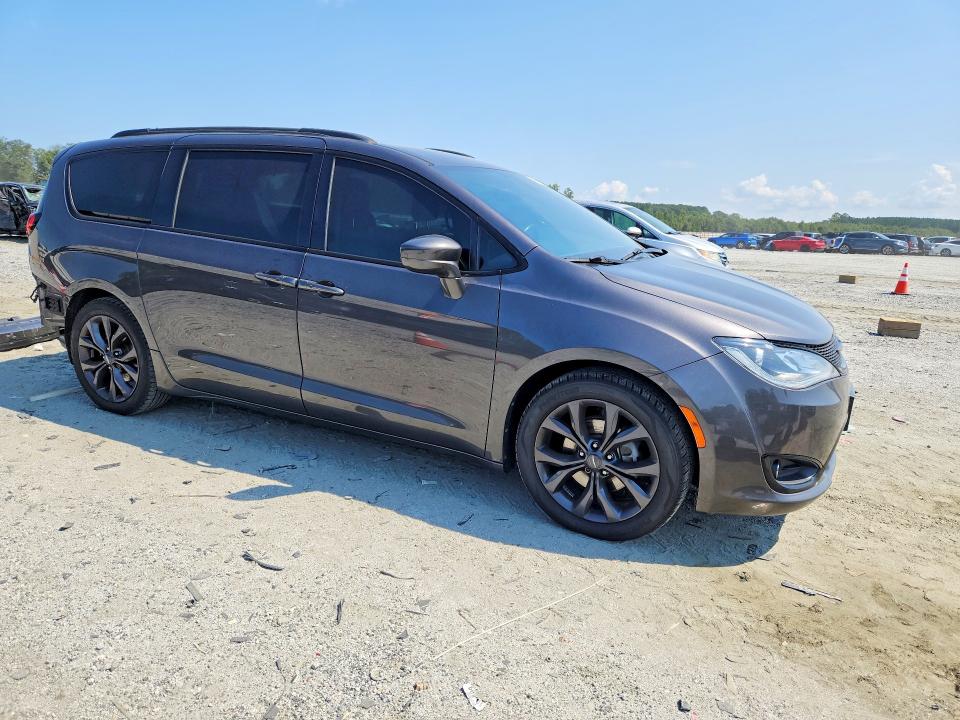 2018 Chrysler Pacifica მანქანა იყიდება აუქციონზე, vin: 2C4RC1BG8JR167163, აუქციონის ნომერი: 69671856