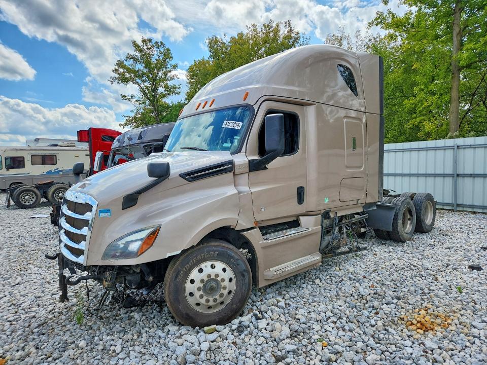 Продажа на аукционе авто 2020 Freightliner Cascadia, vin: 3AKJHHDR0LSLG4967, номер лота: 61525216