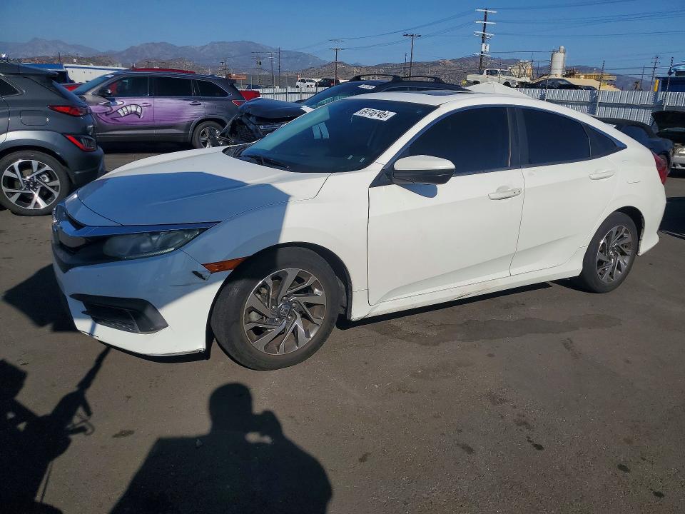 2016 Honda Civic მანქანა იყიდება აუქციონზე, vin: 2HGFC2F72GH568078, აუქციონის ნომერი: 69746146
