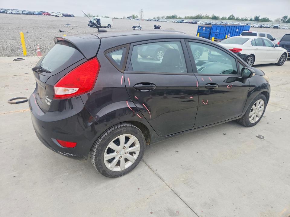 2013 Ford Fiesta მანქანა იყიდება აუქციონზე, vin: 3FADP4EJ1DM199123, აუქციონის ნომერი: 69753236