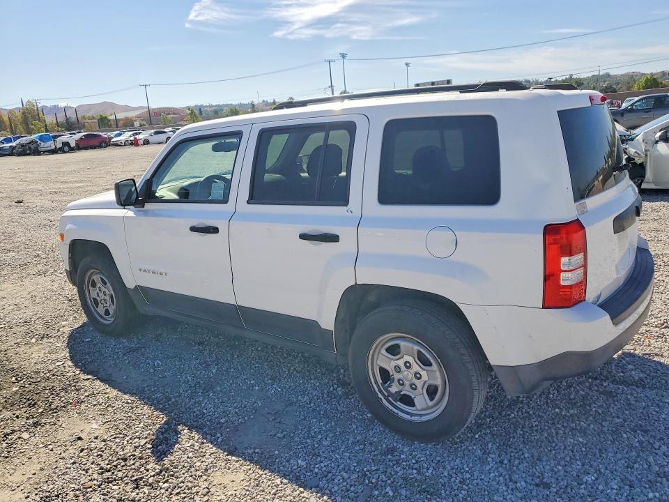 68293636 :رقم المزاد ، 1C4NJPBB3FD250893 vin ، 2015 Jeep Patriot مزاد بيع