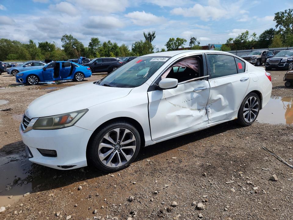 Auction sale of the 2014 Honda Accord, vin: 1HGCR2F5XEA120618, lot number: 69142106