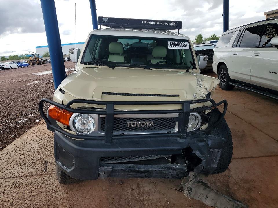 69040336 :رقم المزاد ، JTEBU11F080107028 vin ، 2008 Toyota Fj Cruiser مزاد بيع
