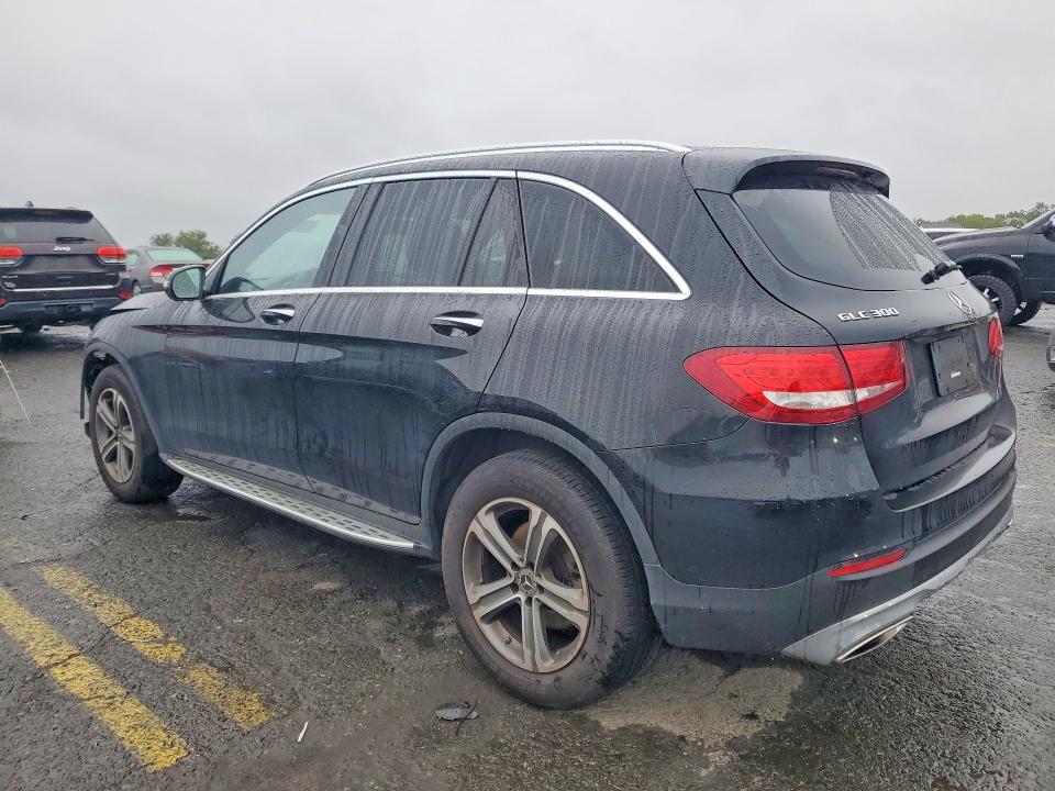 70417036 :رقم المزاد ، WDC0G4KB9HF207524 vin ، 2017 Mercedes-benz Glc مزاد بيع