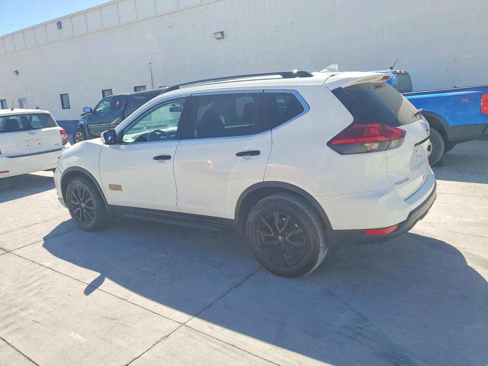 2017 Nissan Rogue მანქანა იყიდება აუქციონზე, vin: 5N1AT2MV9HC760429, აუქციონის ნომერი: 68240386
