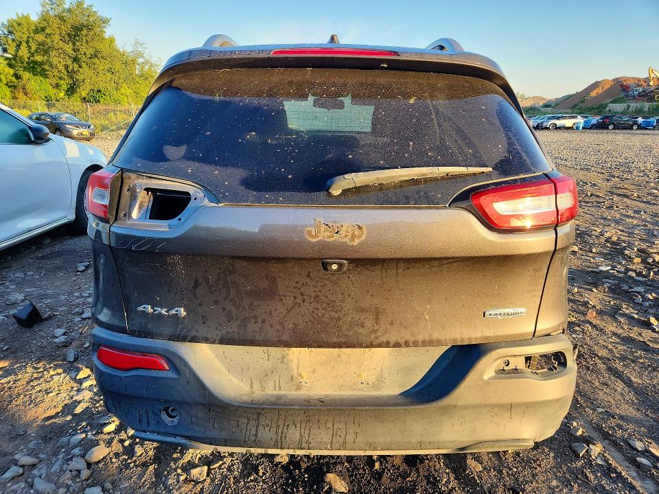 67508576 :رقم المزاد ، 1C4PJMCB0HW634627 vin ، 2017 Jeep Cherokee مزاد بيع