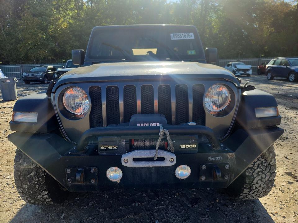 69681676 :رقم المزاد ، 1C4HJXDN8JW250857 vin ، 2018 Jeep Wrangler Unlimited مزاد بيع