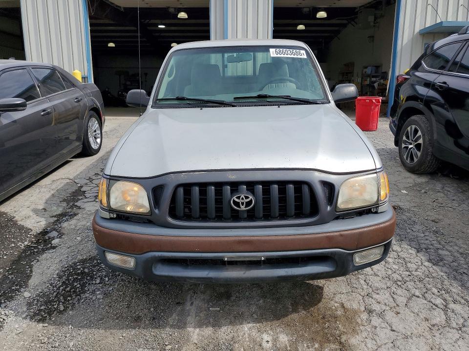 68603686 :رقم المزاد ، 5TENL42N22Z069627 vin ، 2002 Toyota Tacoma مزاد بيع