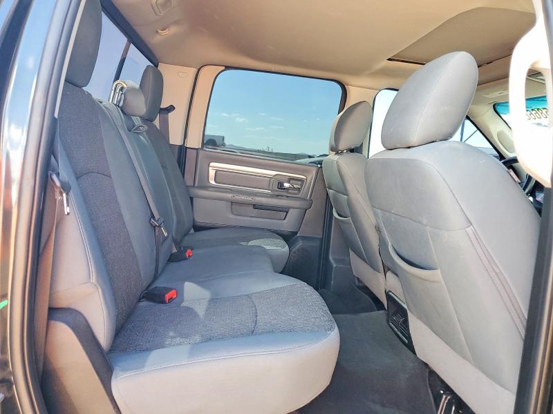 68586606 :رقم المزاد ، 1C6RR7LT7JS219725 vin ، 2018 Ram 1500 مزاد بيع