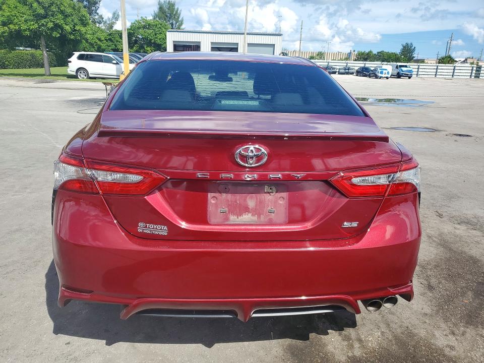 Продаж на аукціоні авто 2018 Toyota Camry, vin: 4T1B11HK5JU602268, номер лоту: 70020856