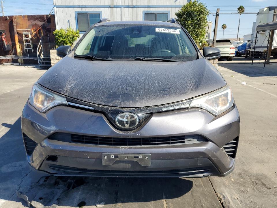 Продаж на аукціоні авто 2017 Toyota Rav4, vin: JTMZFREV1HJ100743, номер лоту: 67459096
