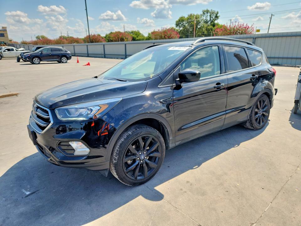 2019 Ford Escape მანქანა იყიდება აუქციონზე, vin: 1FMCU0GD4KUB64031, აუქციონის ნომერი: 68118226